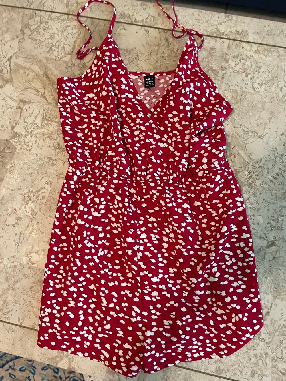 Women’s/Juniors Red Romper Size Medium